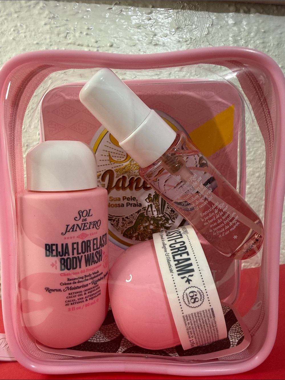 Sol de Janeiro Beija Flor Jet Set Body Wash Kit - Pink